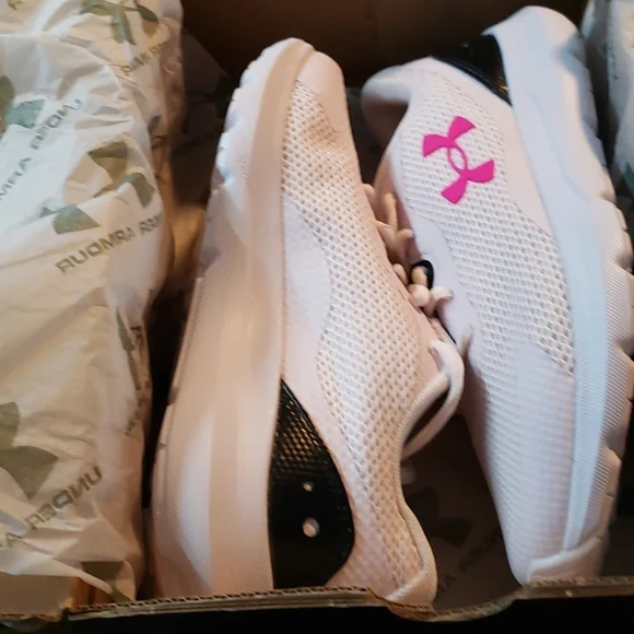 UNDER Armour Girls Sneakers 5y